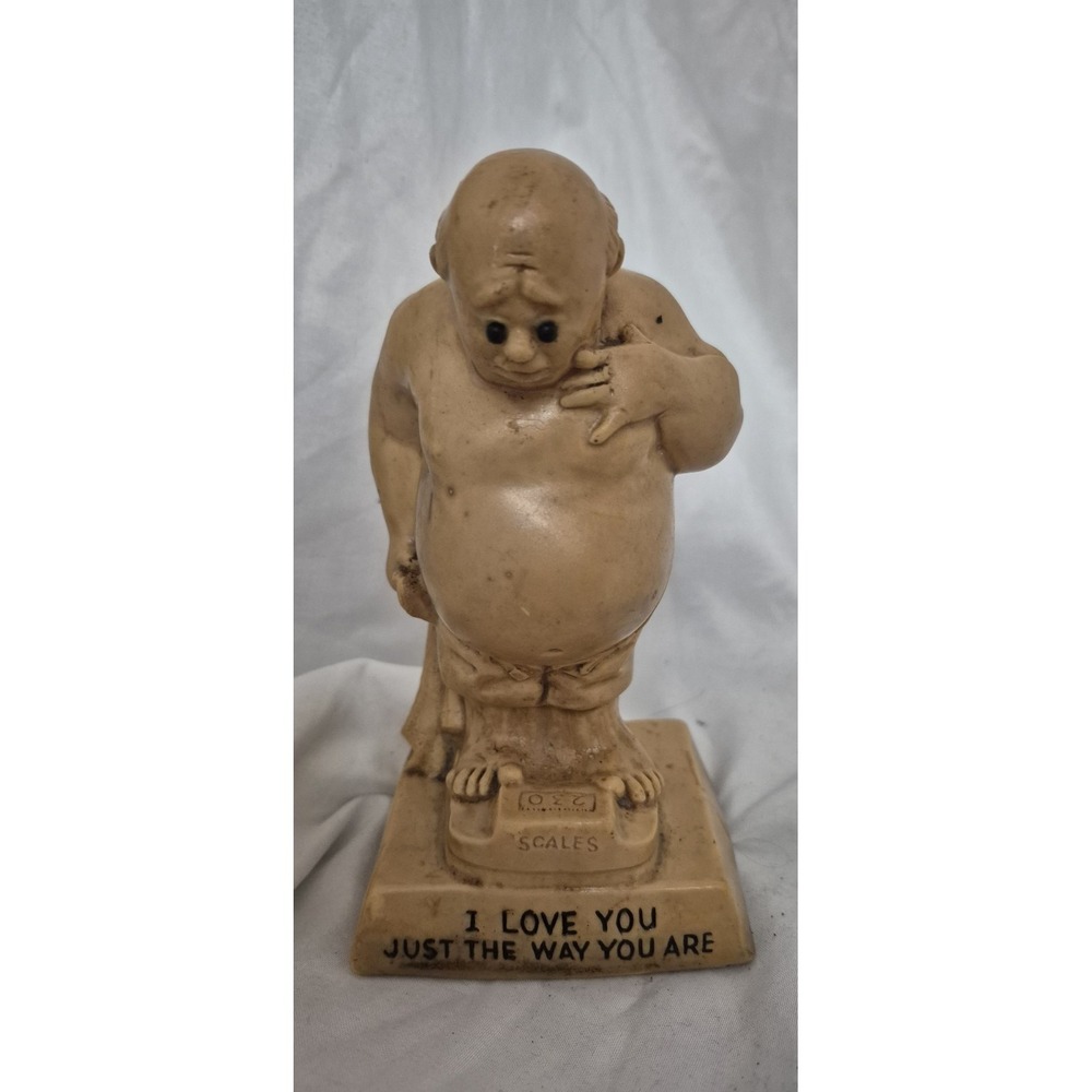 Vintage 1970 R&W Berries Figurine | "I Love‎ You Just The Way You Are"
